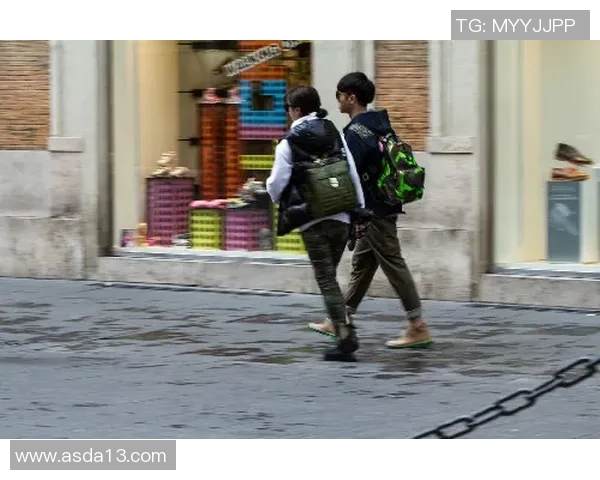 李敏的滑板人生：从街头少年到极限运动的追梦者